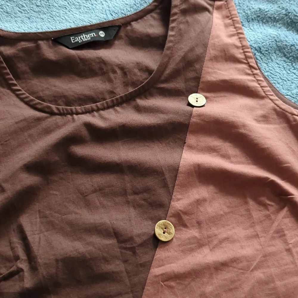 NWOT Colorblock Top - Picture 2 of 3
